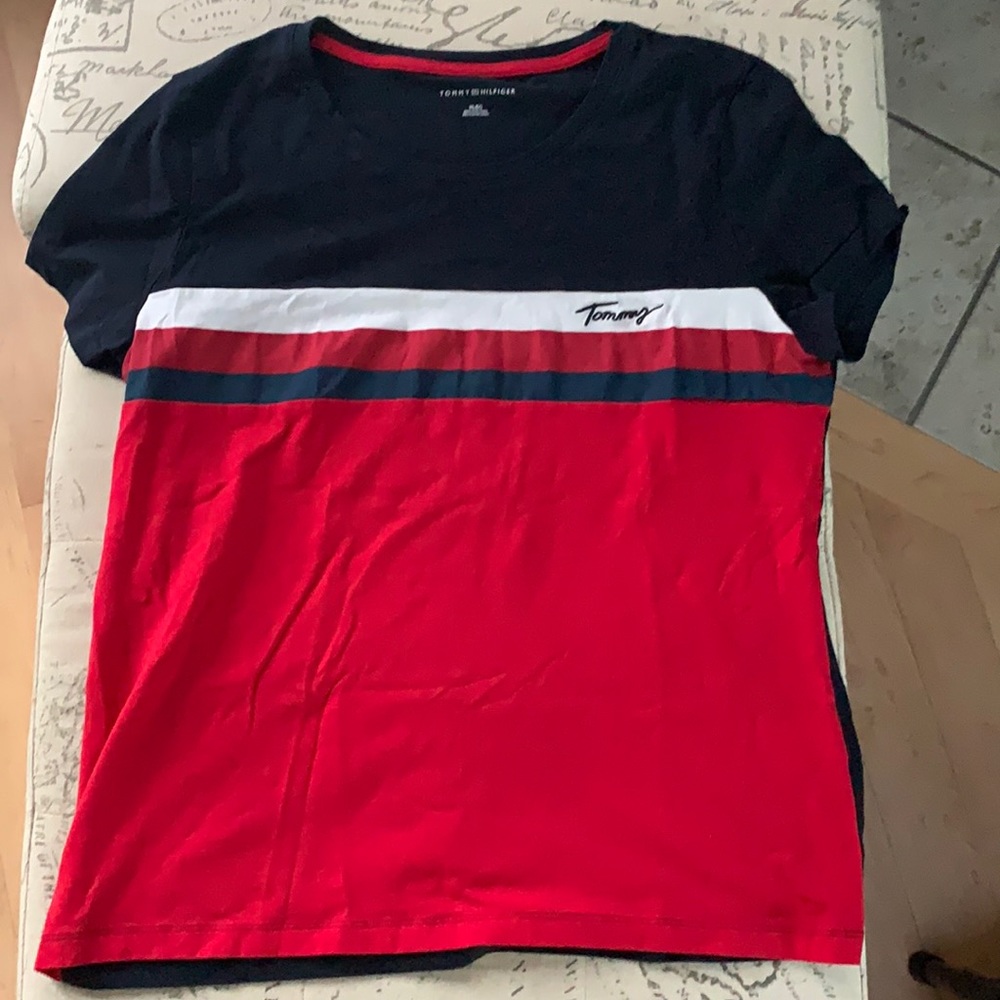 Tommy Hilfiger T-Shirt - Like new!